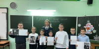 Сотрудник следственного управления провёл урок мужества с учениками школы в честь Дня Героев Отечества - Следственный комитет