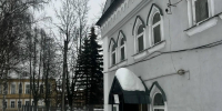 При падении снега с крыши здания в Фурманове пострадал ребенок - ГТРК