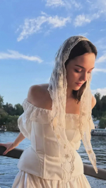 Фигуристка Евгения Медведева провела девичник в Плесе
